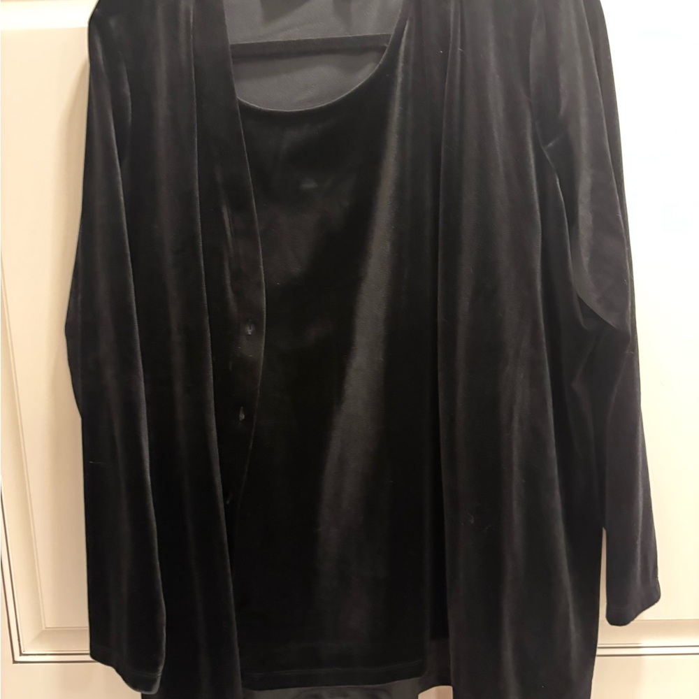 Denim & co Classic Black Velvet Women’s Jacket & Top Set